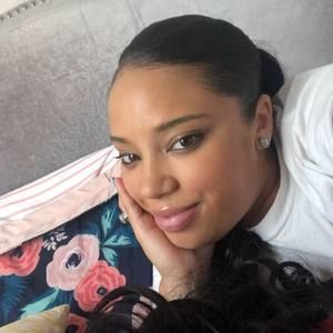 Meet your Posher, Kiana